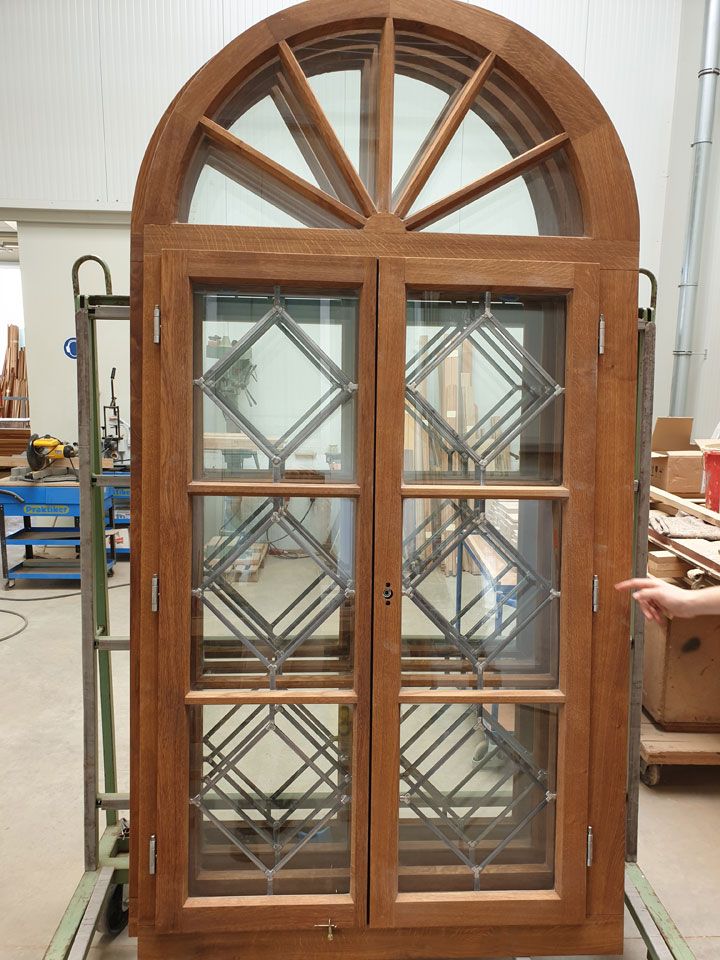 Holzfenster - Burgruine Harbke - Verglasung